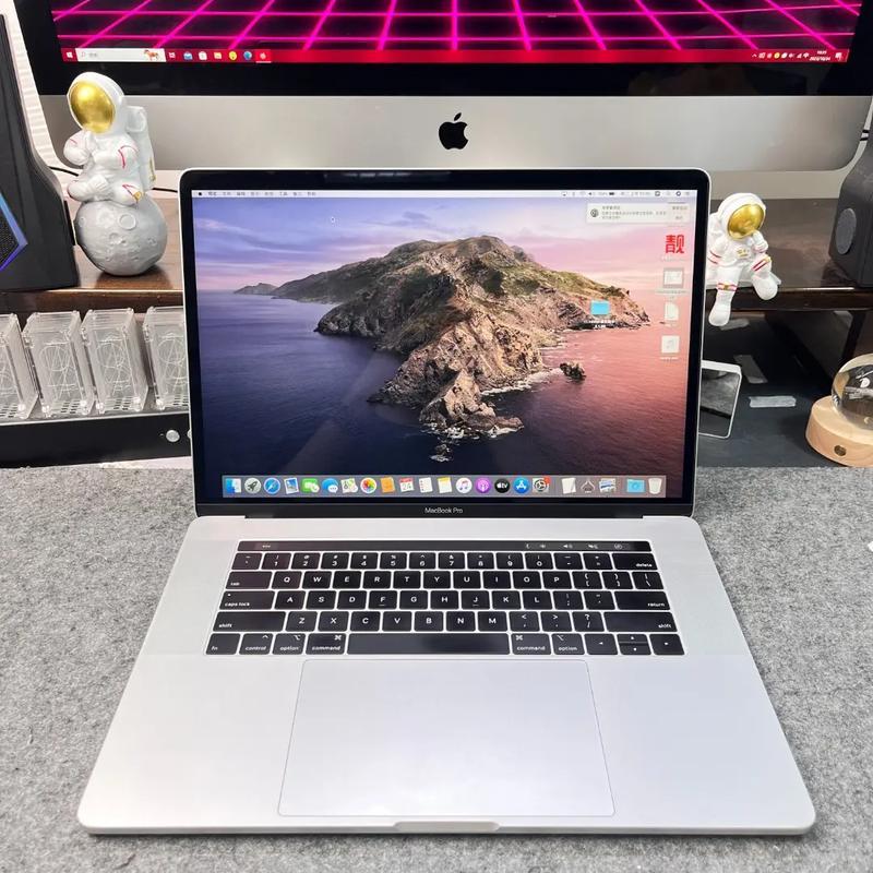 时尚领袖MacBook18，笑谈科技圈的潮流风波