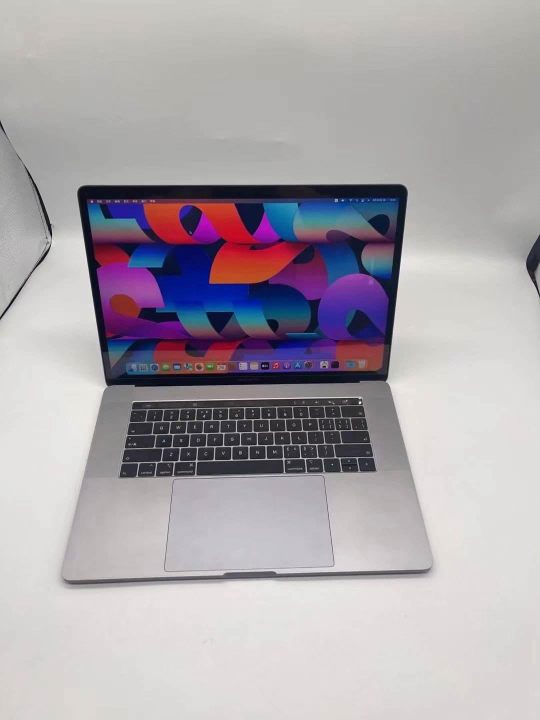 18款19款MacBook Pro 15寸对比，领跑潮流？笑话，是时代追赶它们！